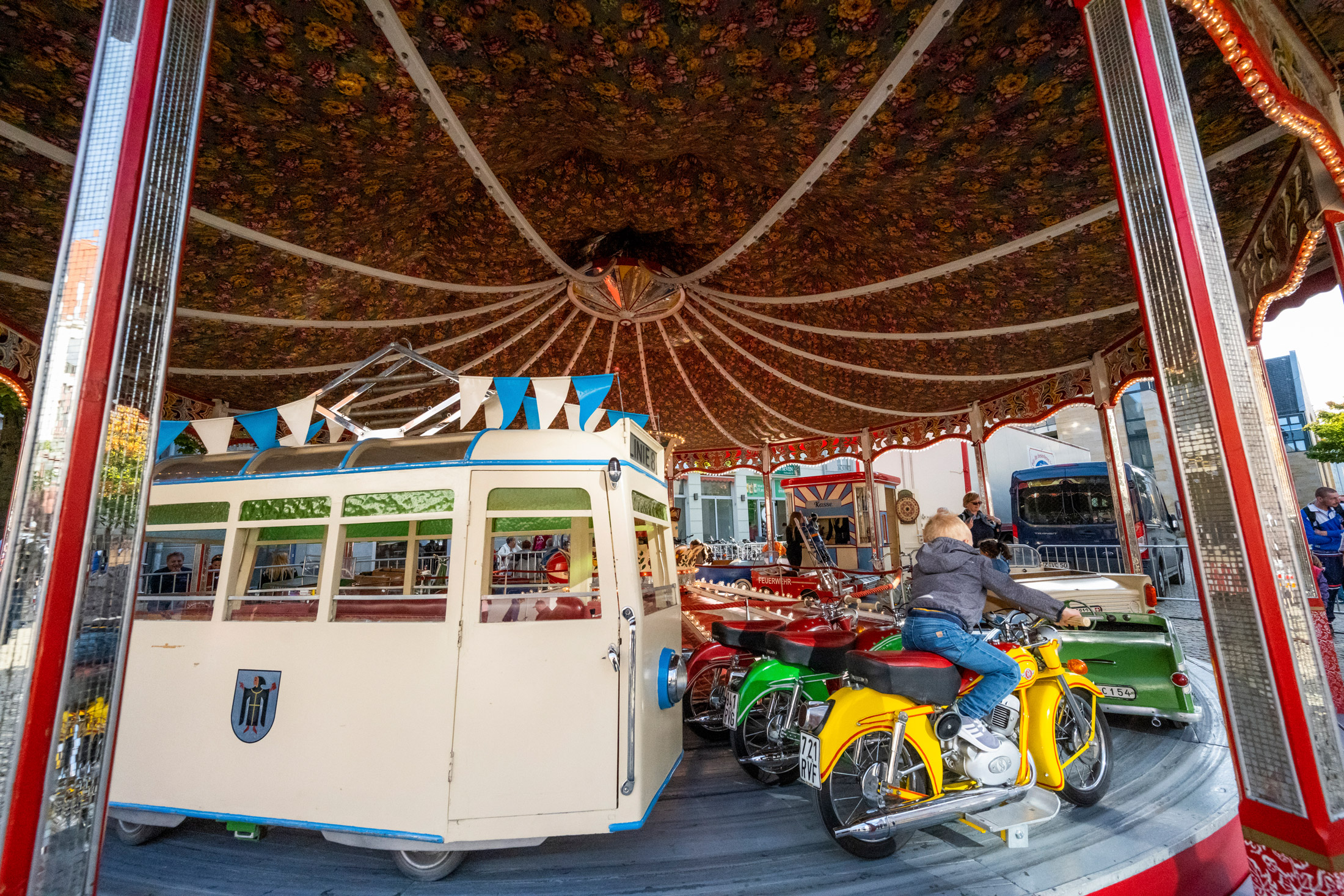 Harzkirmes - Kinderkarussell Harzkirmes - Kinderkarussell